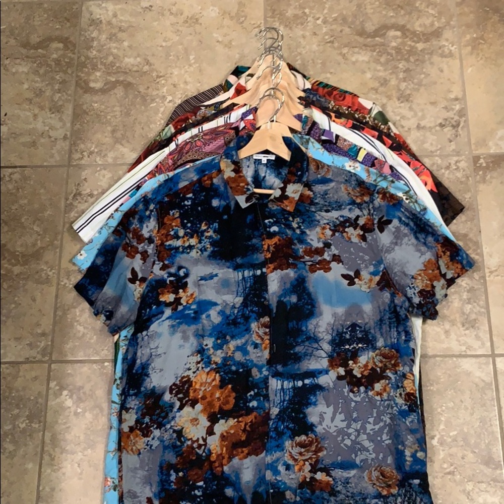 LIMITED 🔥 BUNDLE! 9 Floral/Graphic Button Ups